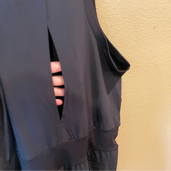 NWT Zella OSR PURSUIT SLEEVELESS CROP JUMPSUIT IN NAVY INDIA INK, Large - Picture 8 of 16